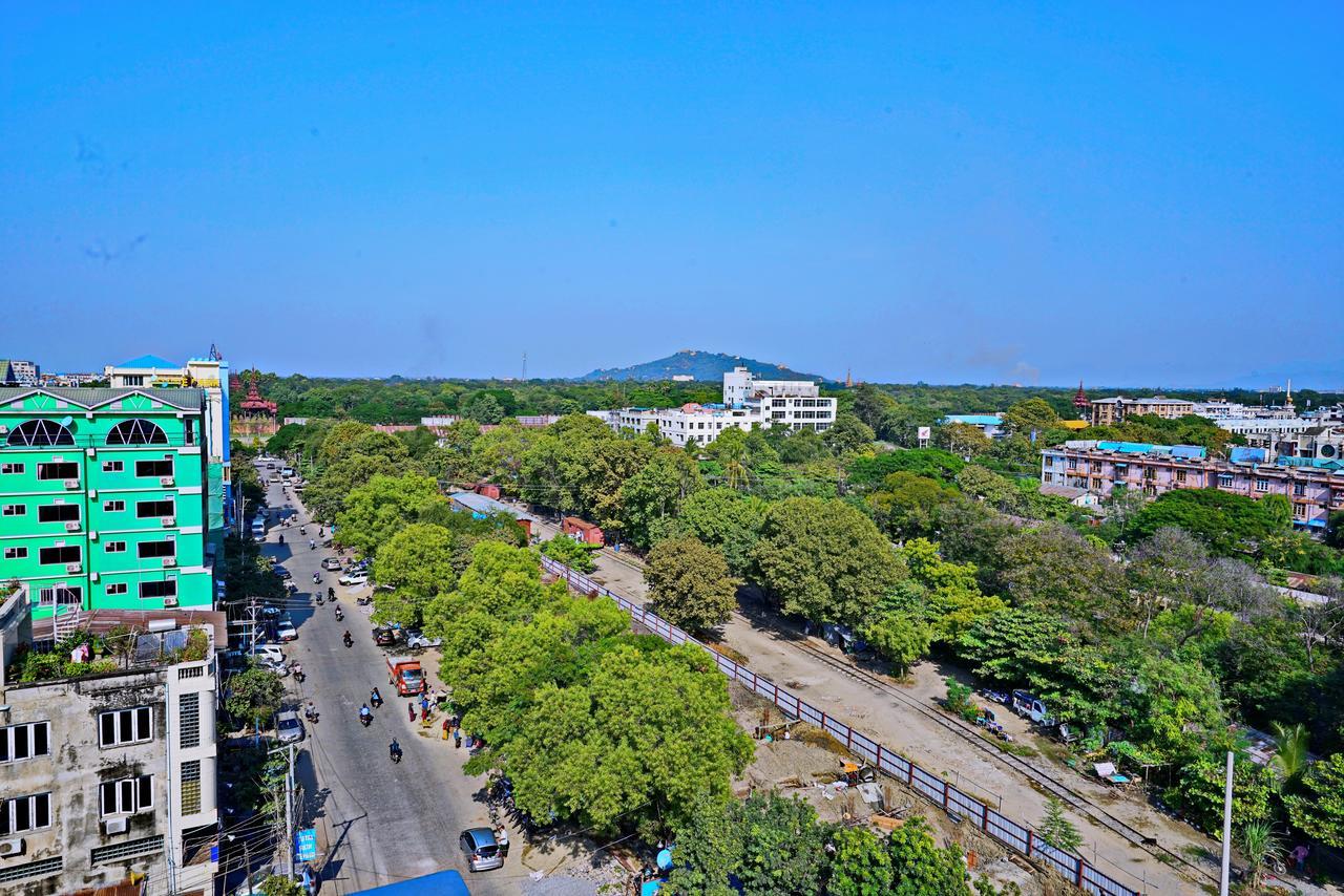 Moon Light Hotel Mandalay Bagian luar foto